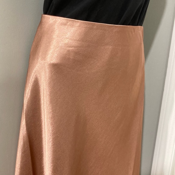NWT Molly Bracken Satin Midi Skirt in Old Pink - Picture 5 of 8
